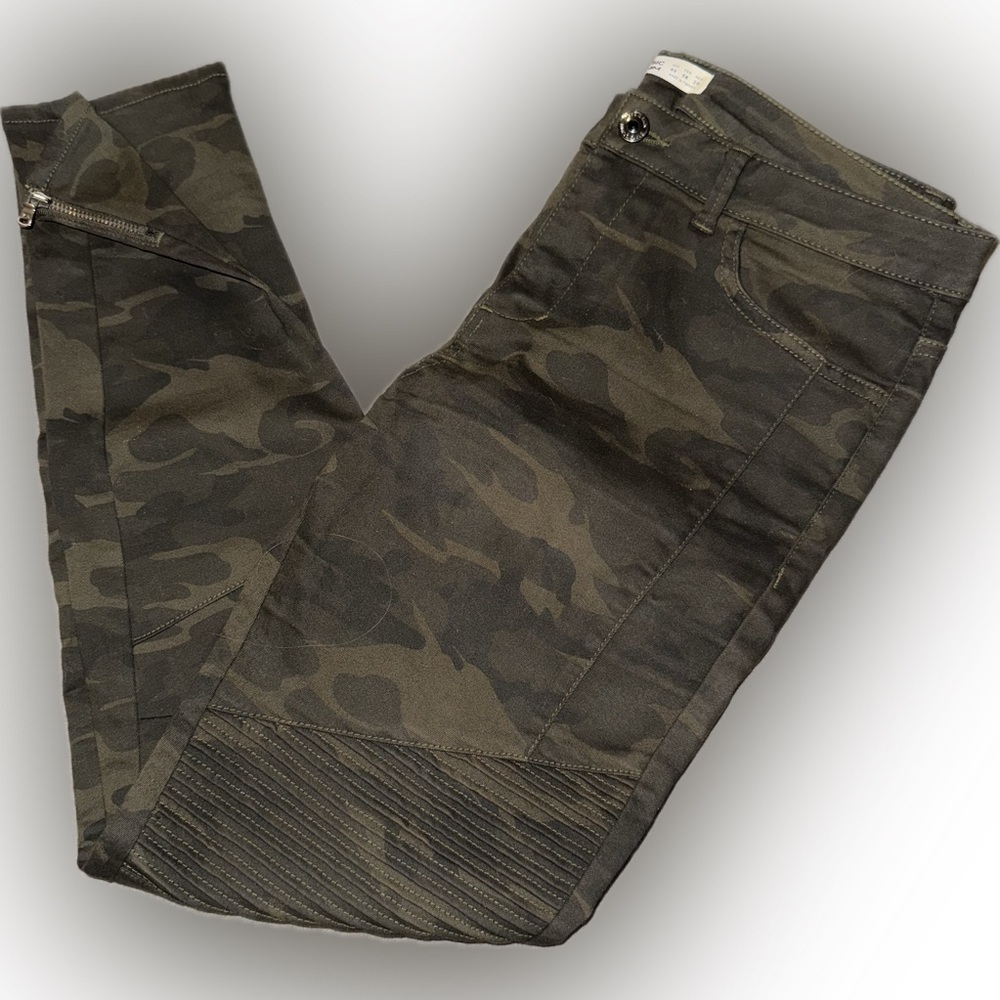 ZARA - MOTO CAMO PANTS - SIZE US8/EU40